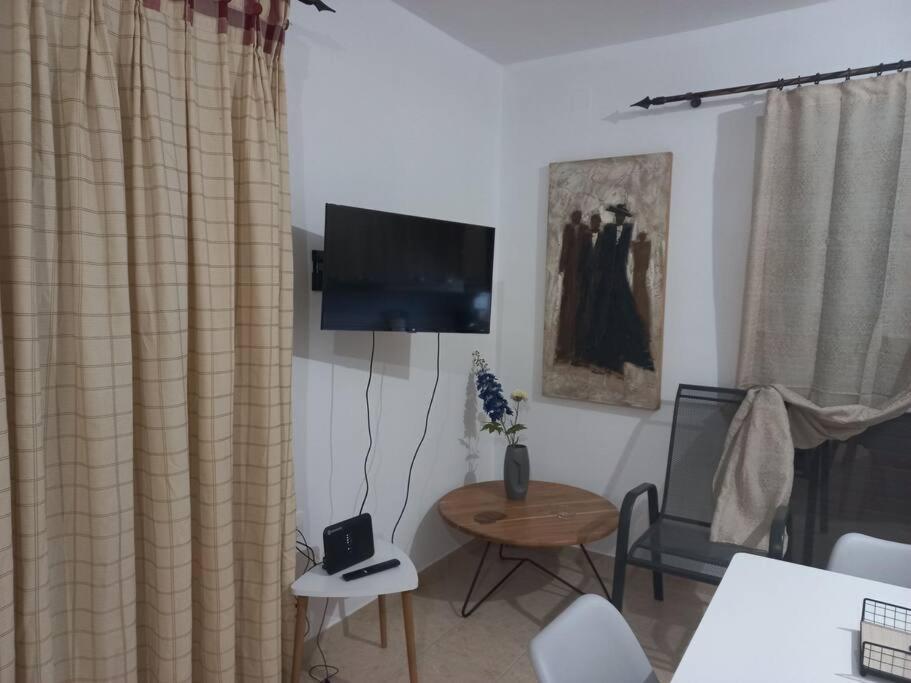 Apartamento Sophie'S Sunny Spot 1 Yefira Exterior foto